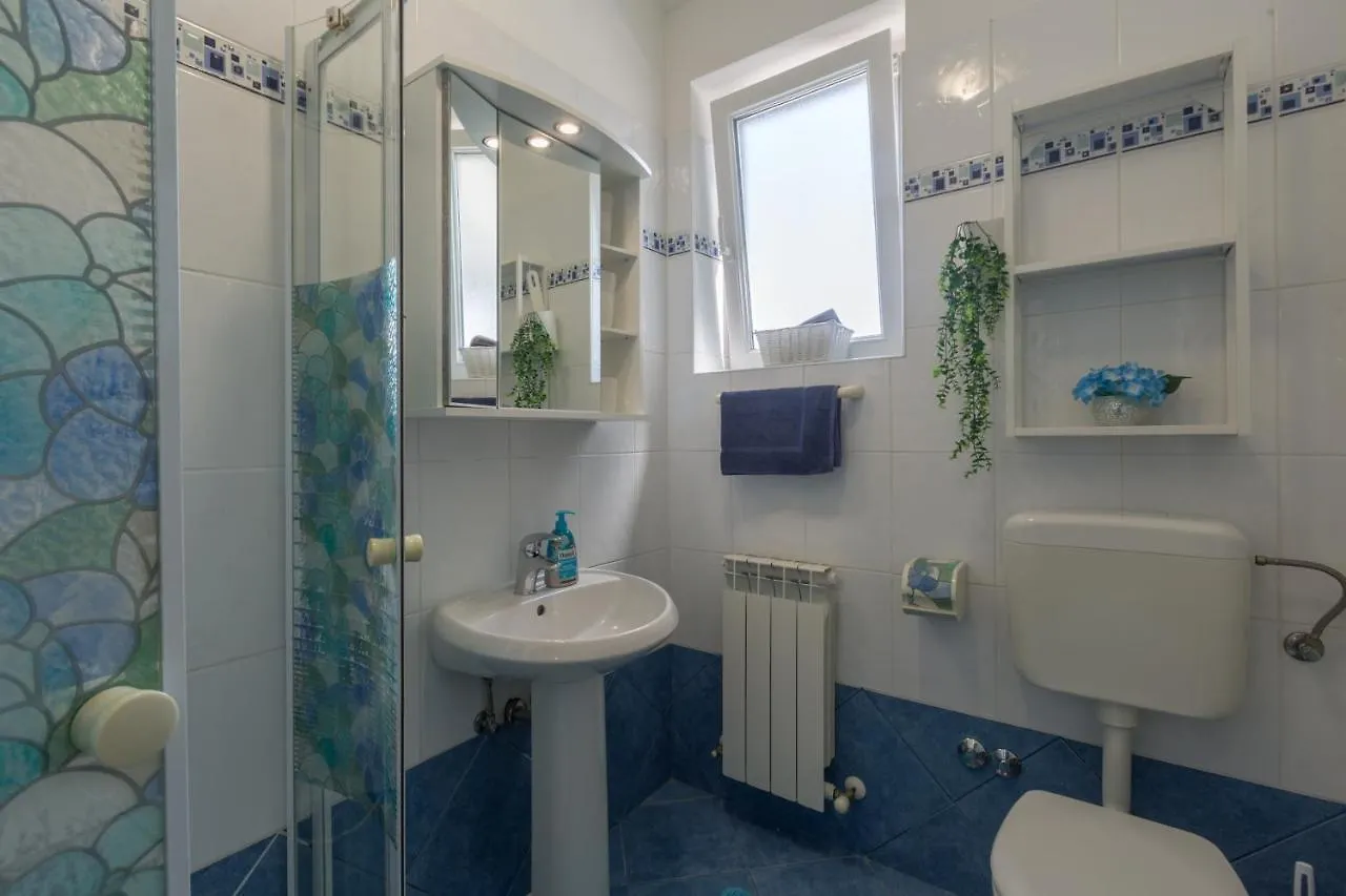 Apartman Lesa روفينجسكو سيلو شقة